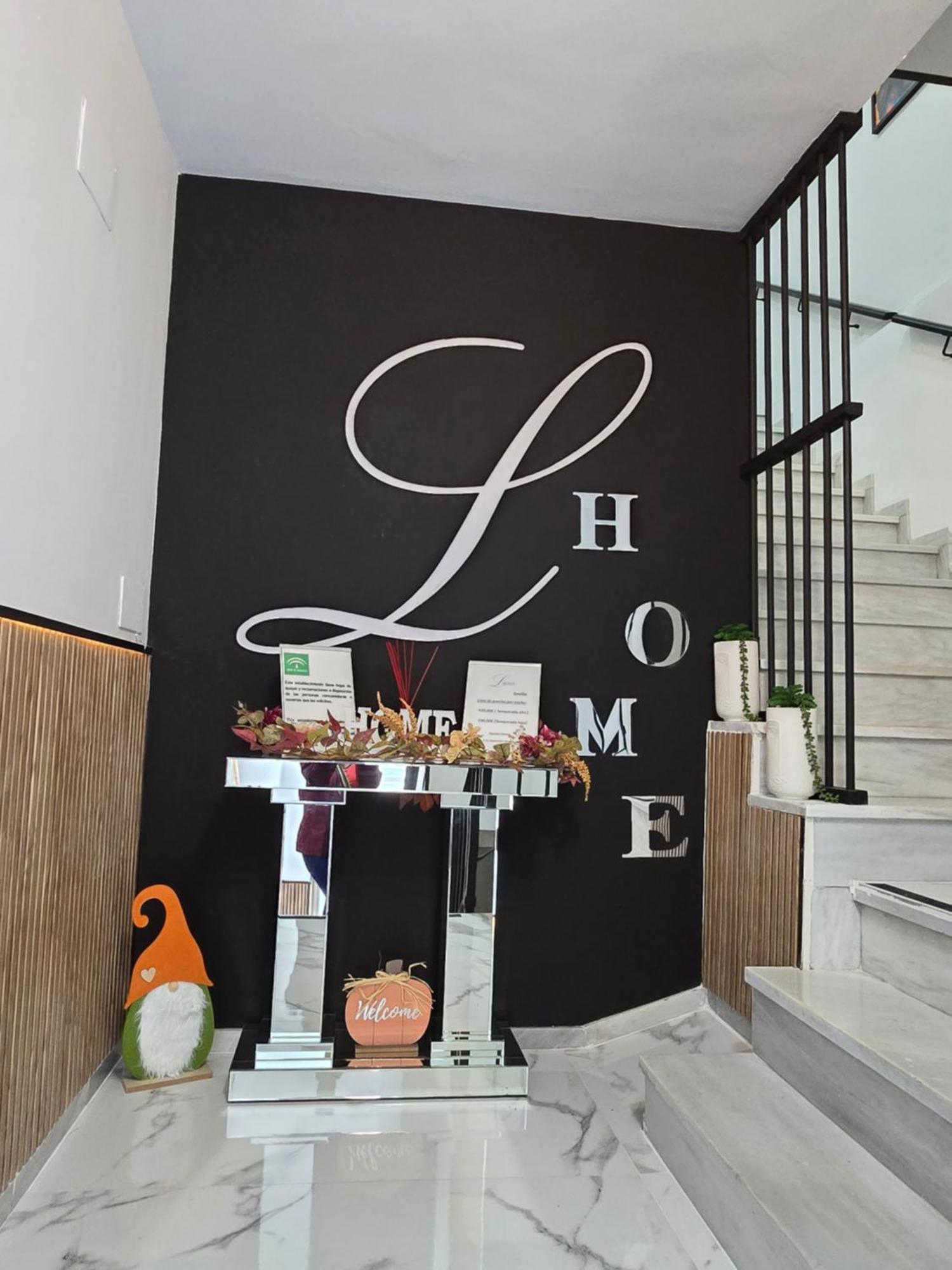 Lhome Seville Luaran gambar